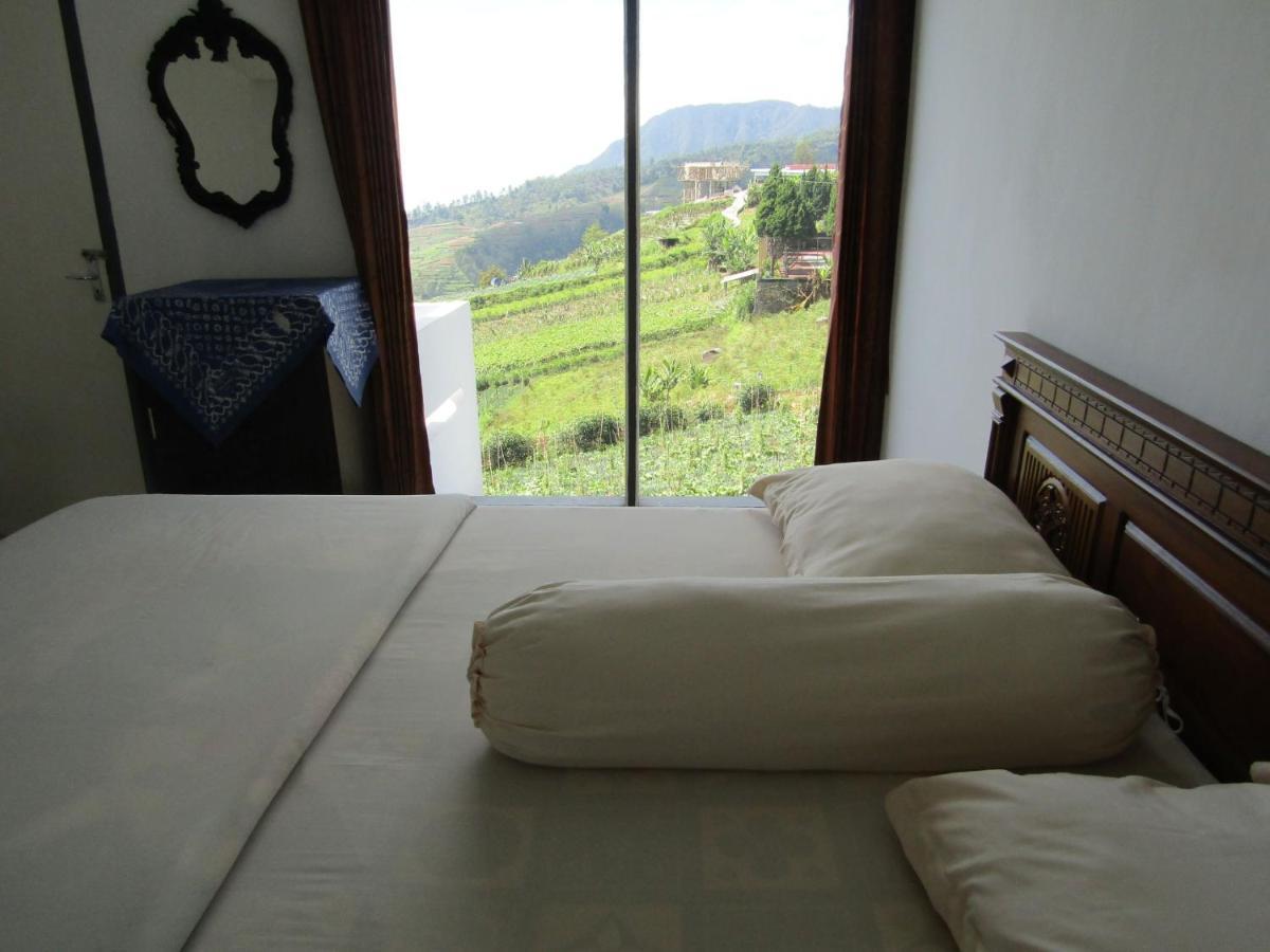 Hotel Pantes Sarangan Esterno foto