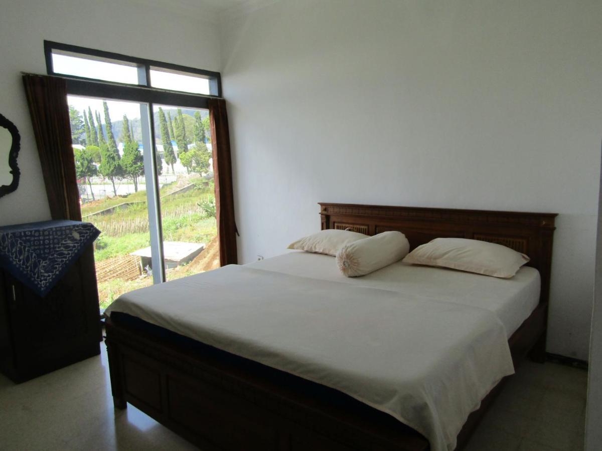Hotel Pantes Sarangan Esterno foto