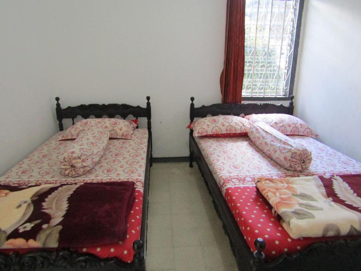 Hotel Pantes Sarangan Esterno foto