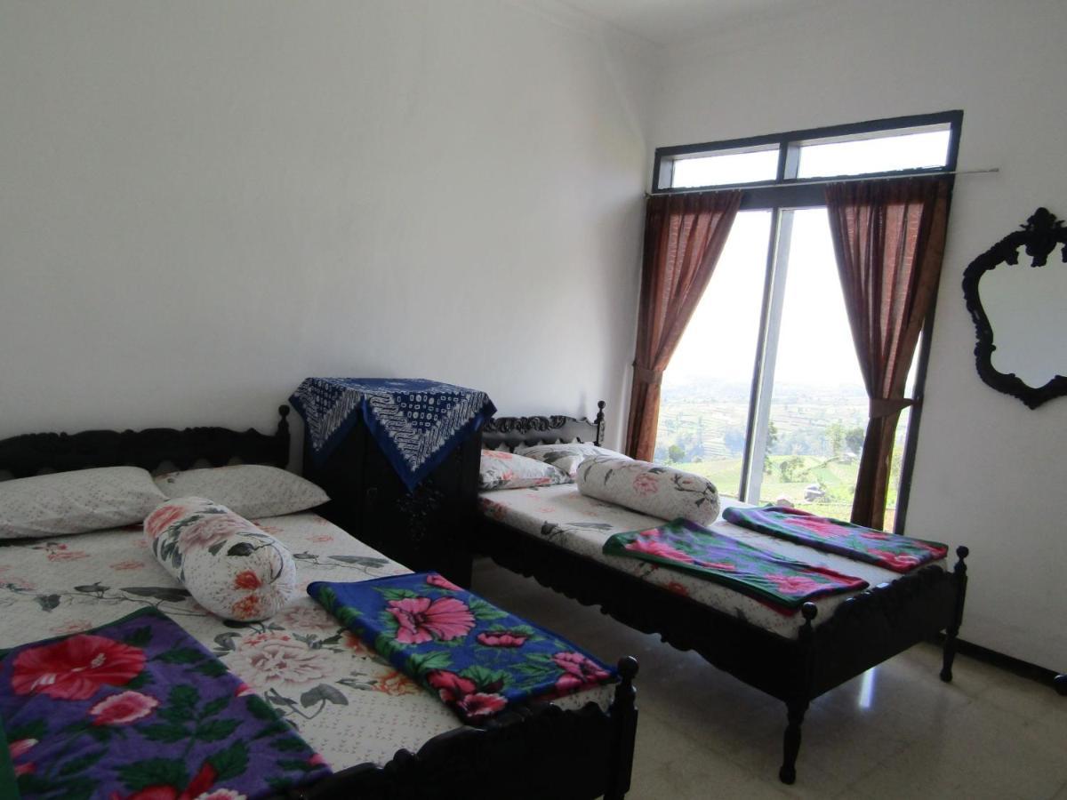 Hotel Pantes Sarangan Esterno foto
