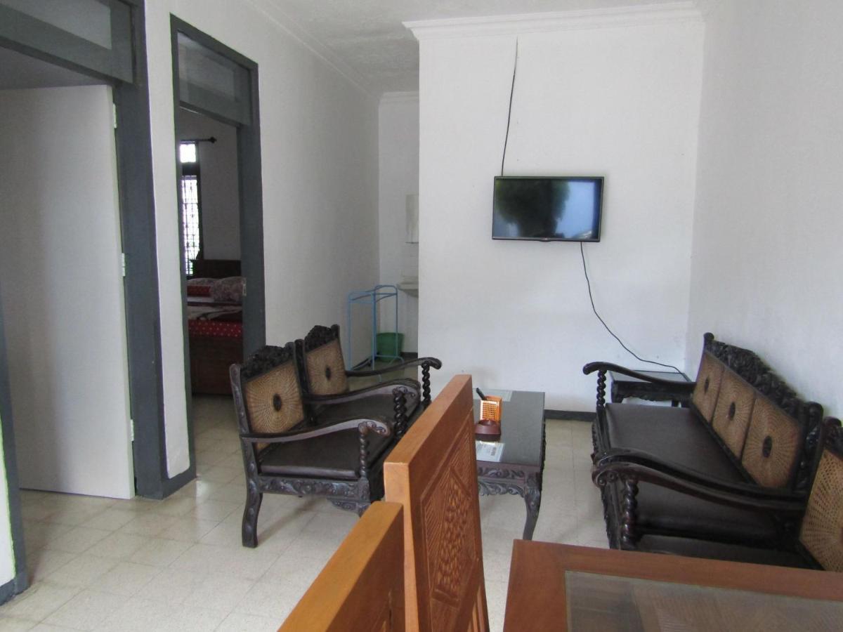 Hotel Pantes Sarangan Esterno foto